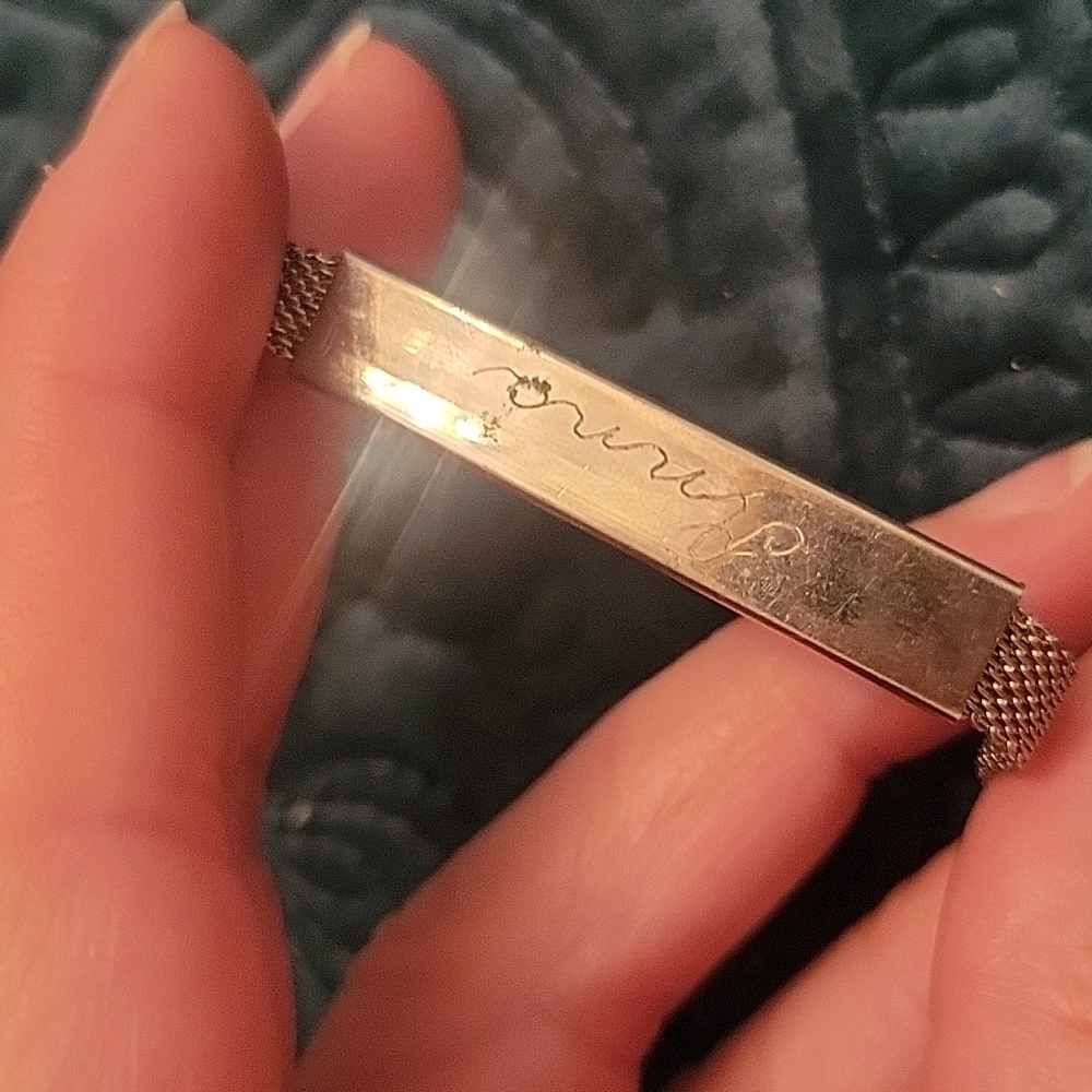 4 Bracelets - image 7